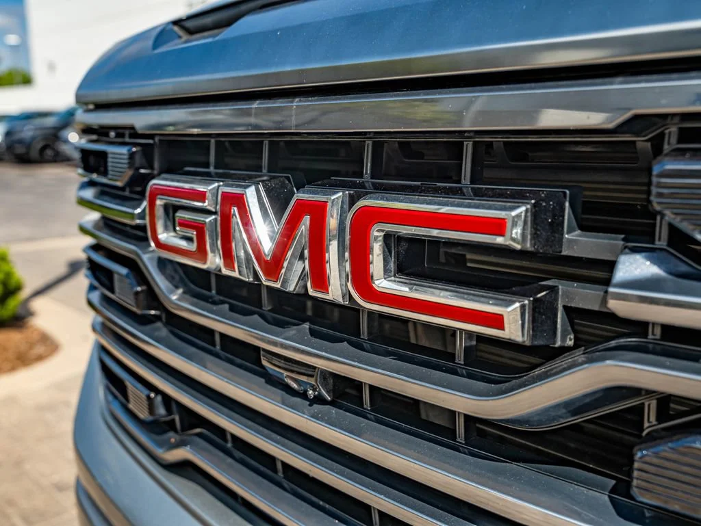 Used 2024 Sterling Metallic GMC AT4 image 3