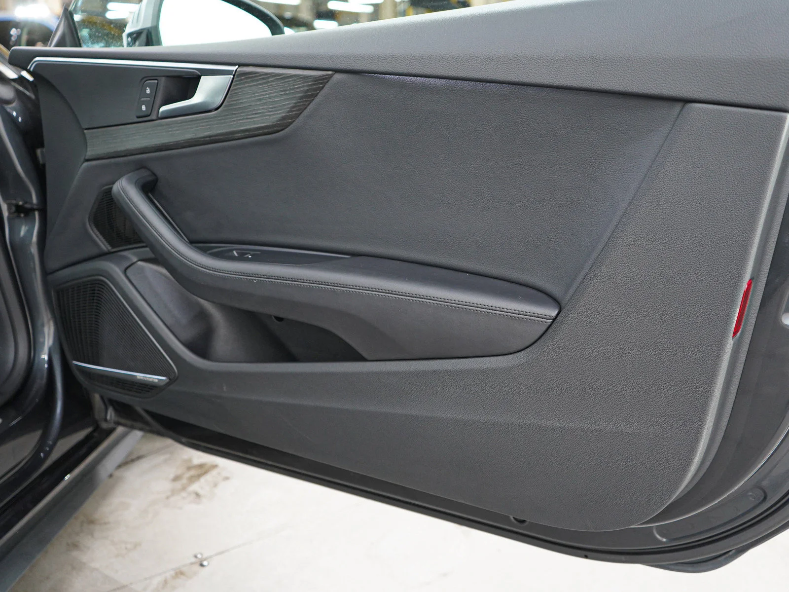 Used 2019 Manhattan Gray Metallic Audi 2.0T Premium Plus image 9