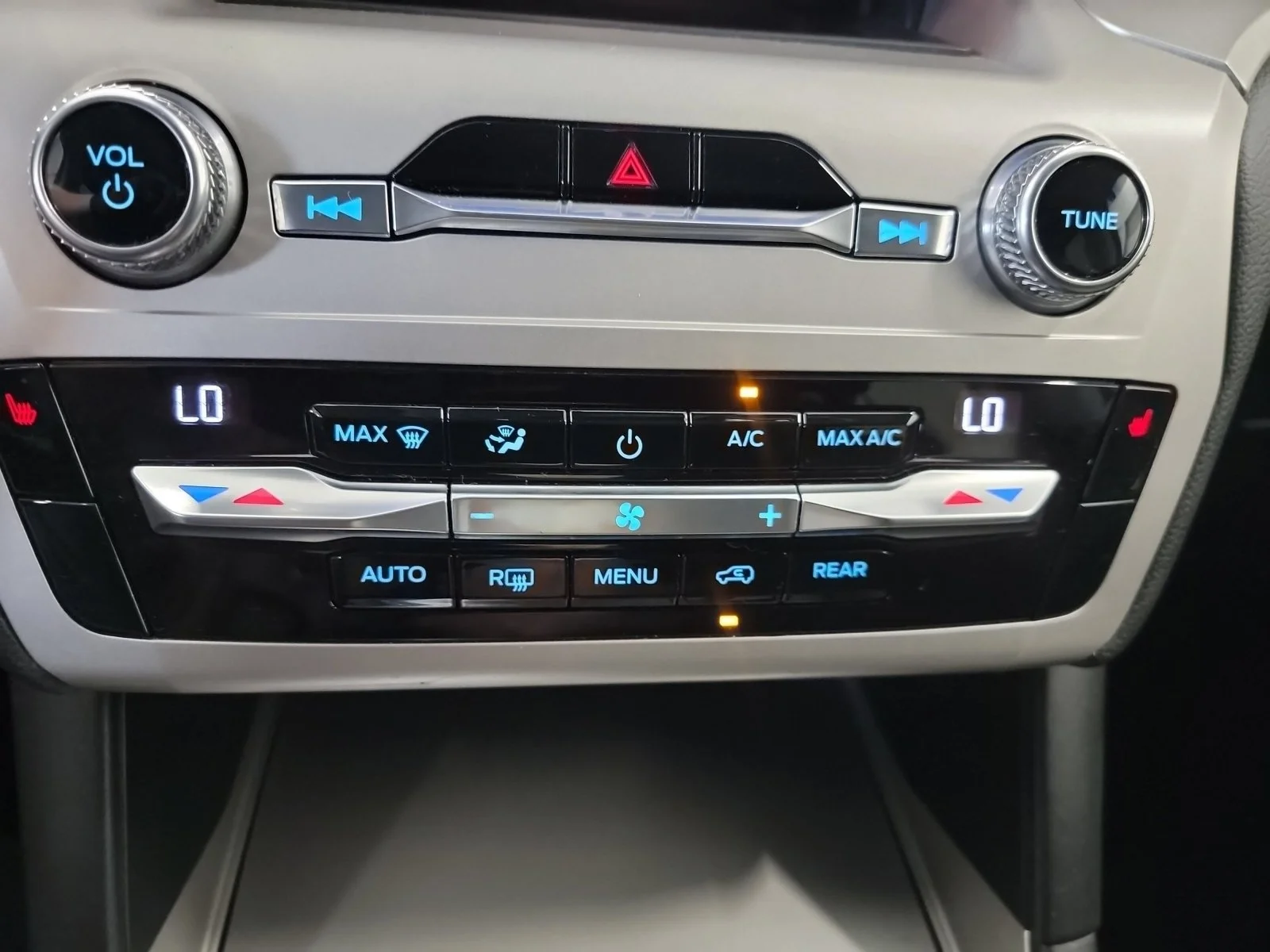 Used 2021 Oxford White Ford XLT image 20