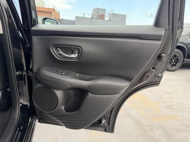 Used 2024  Honda LX image 16