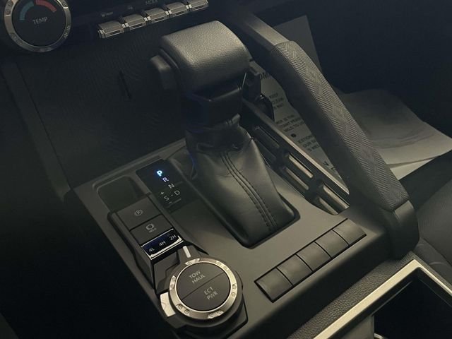 2026 Toyota Tacoma SR5 - Photo 37