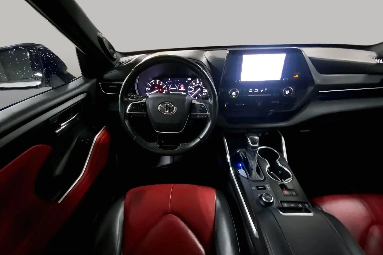 Used 2021 Blizzard Pearl Toyota XSE image 6