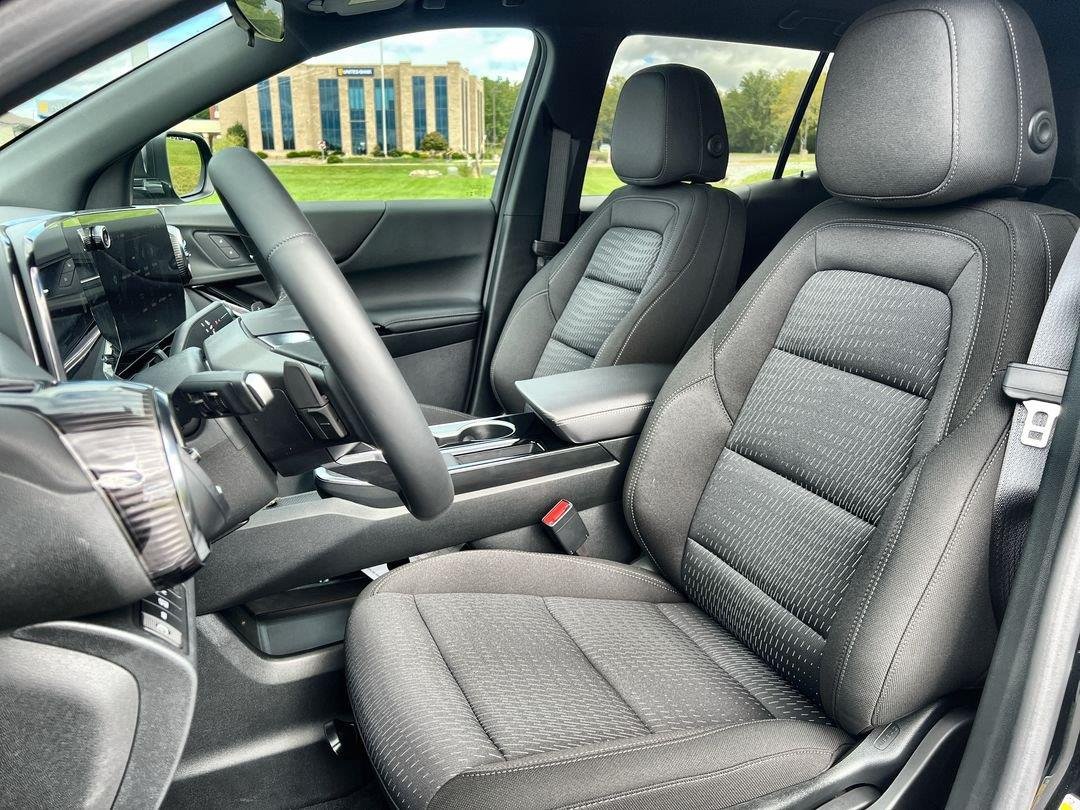 2027 Chevrolet Equinox LT - Photo 13