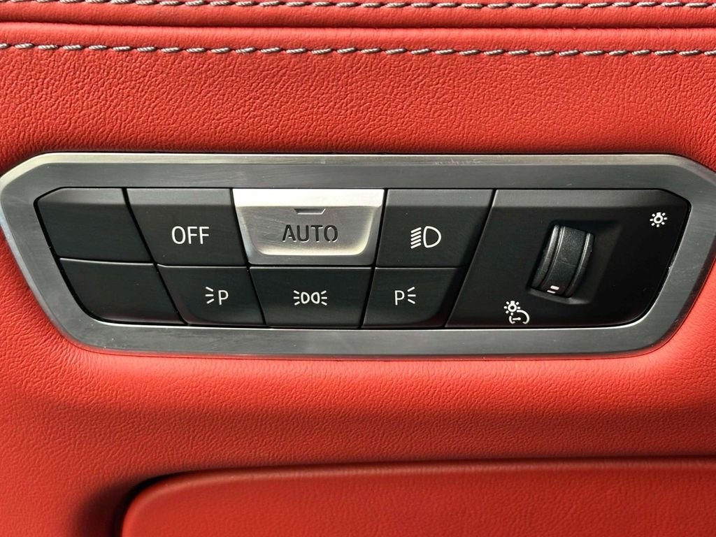 Used 2022 Black BMW  image 21