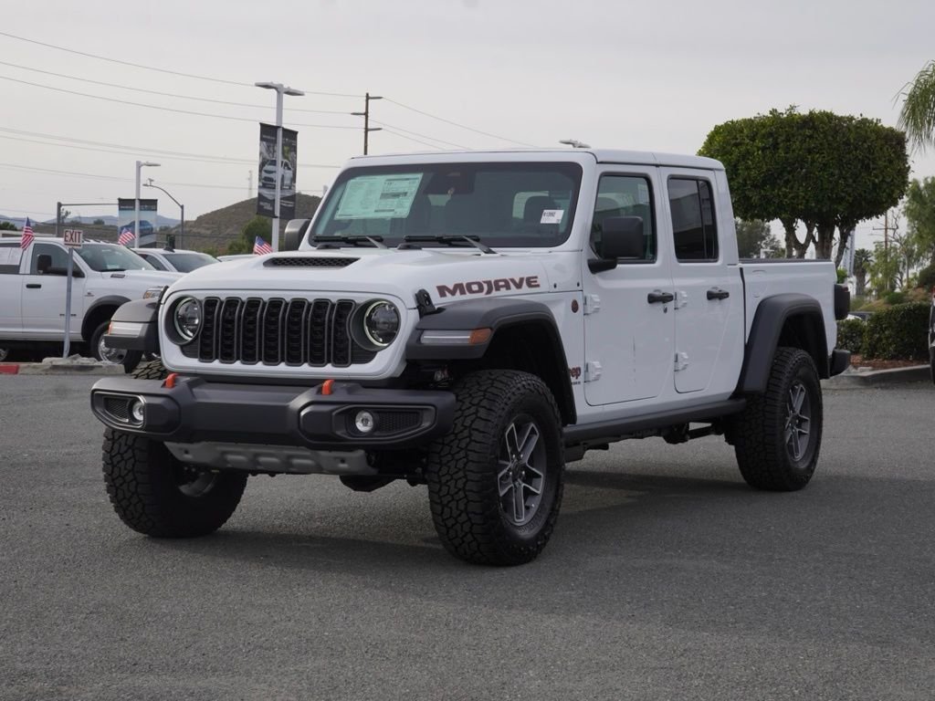 New 2026 Bright White Clear-Coat Exterior Paint Jeep Mojave image 7