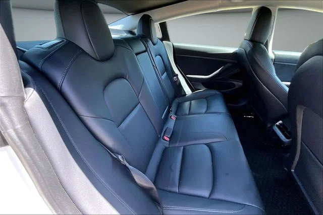 Used 2021 White Tesla Standard Range Plus image 22