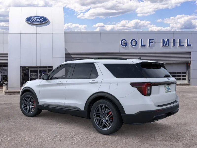 New 2026 Space White Metallic Ford ST-Line image 3