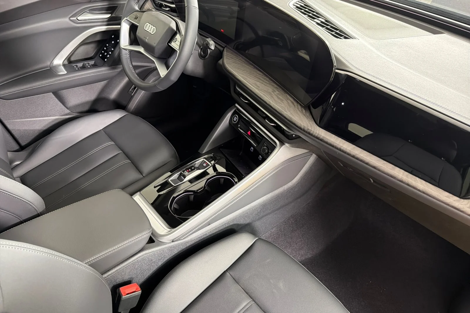 New 2026 District Green Metallic Audi Premium 2.0 TFSI quattro image 15
