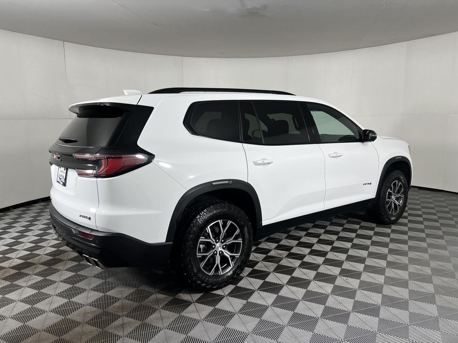 Used 2025 Summit White GMC AWD AT4 image 10