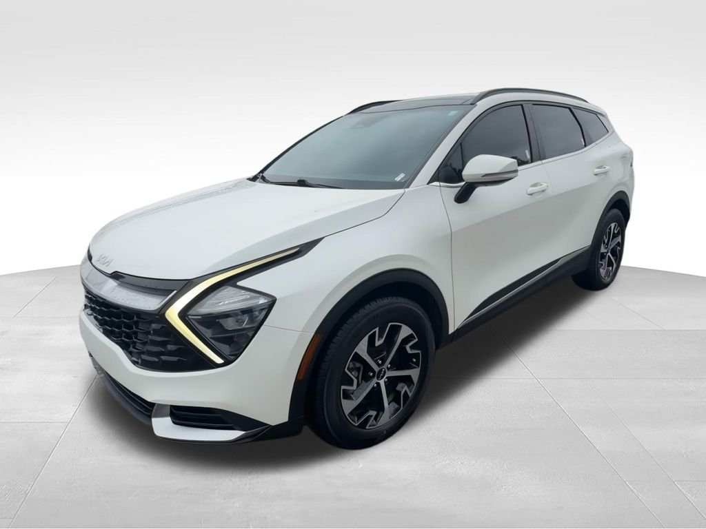 Used 2023 White Kia EX image 4
