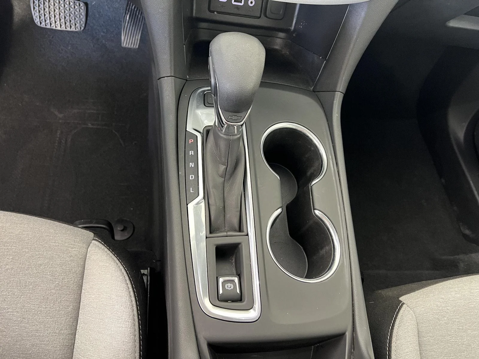 Used 2024 Mosaic Black Metallic Chevrolet LS image 15