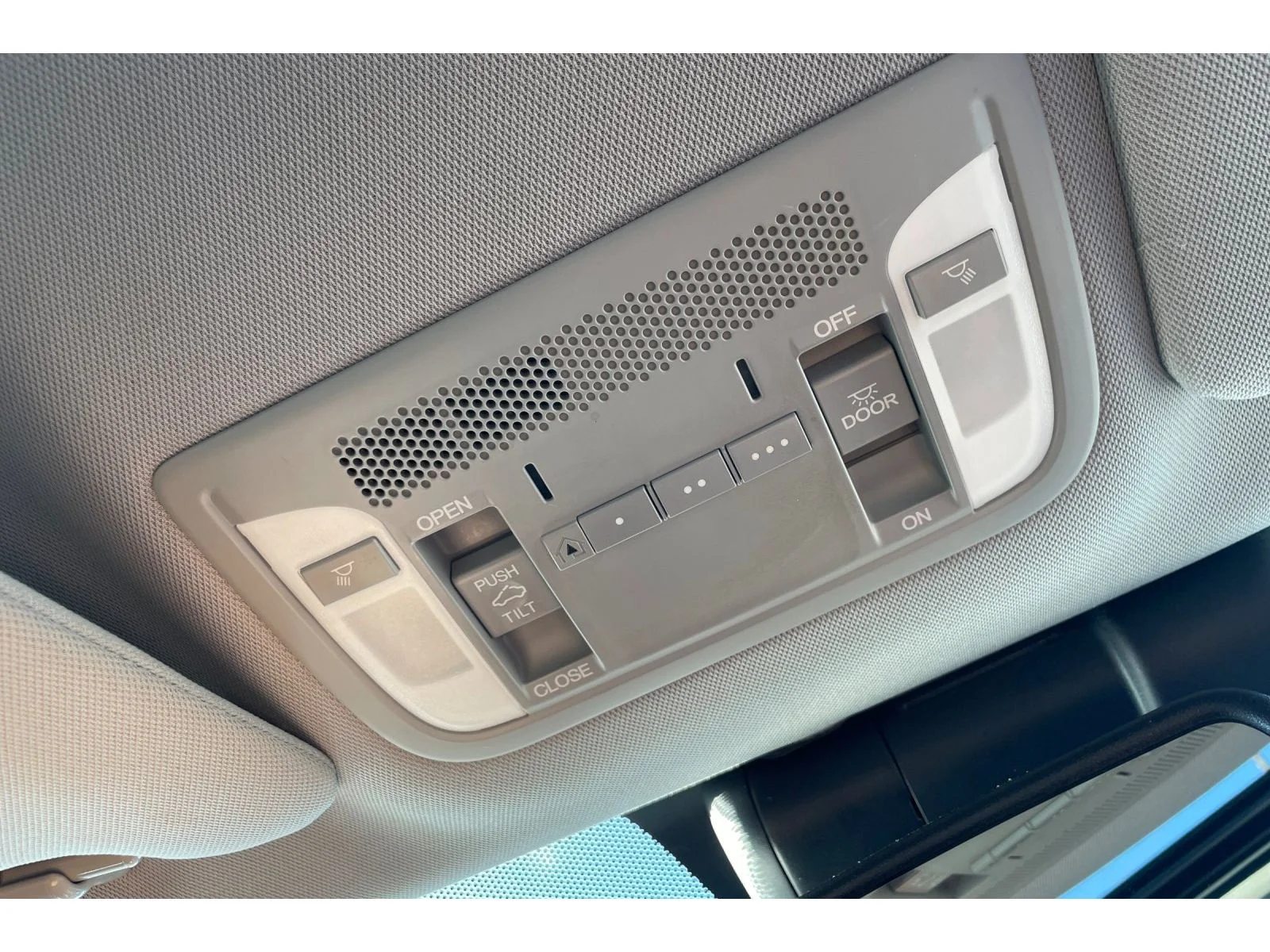 Used 2020 Platinum White Pearl Acura w/Technology Pkg image 22