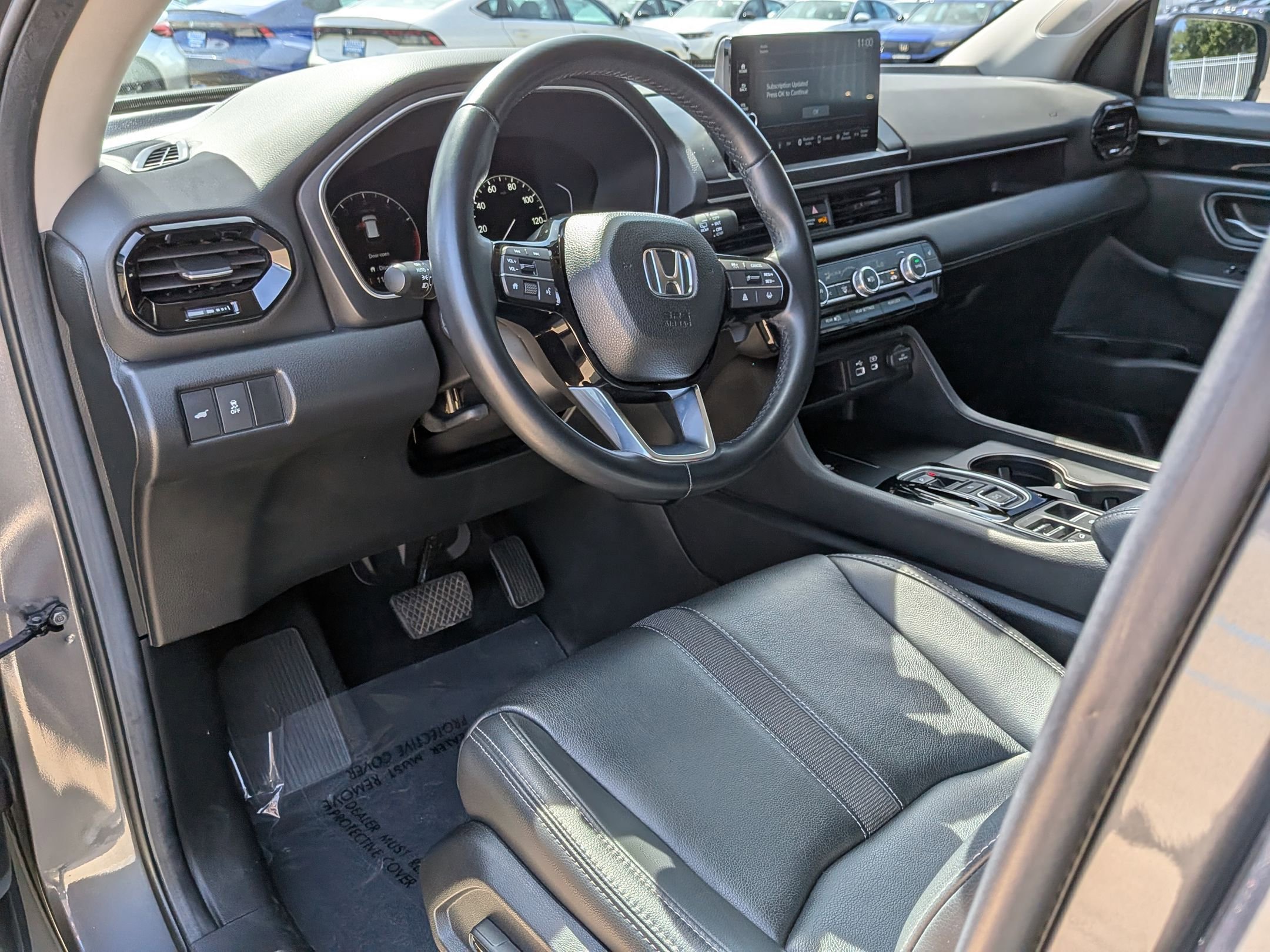 2025 Honda Pilot EX-L - Photo 10