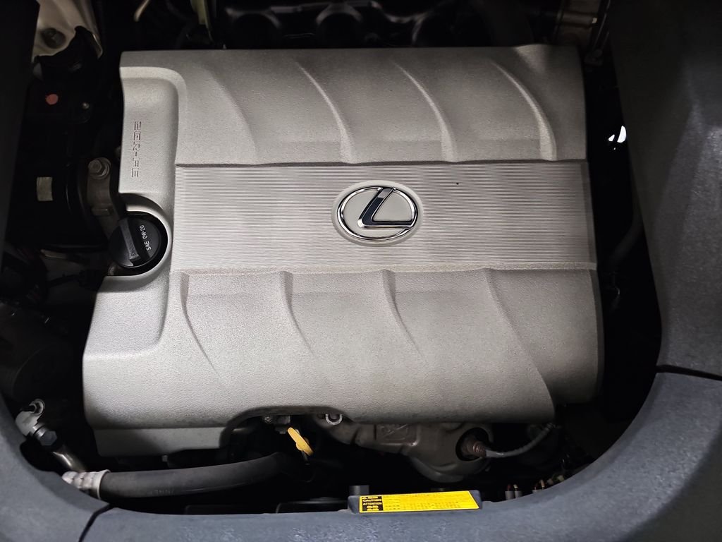 Used 2013 White Lexus 350 image 33