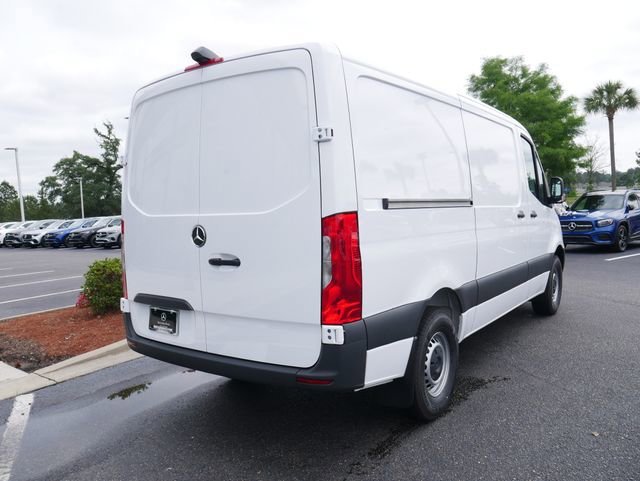 New 2026 Arctic White Mercedes-Benz Cargo 144 WB image 24