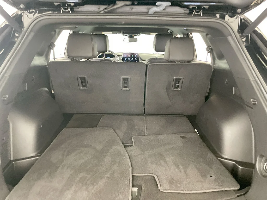 Used 2023 Black Chevrolet Premier image 26