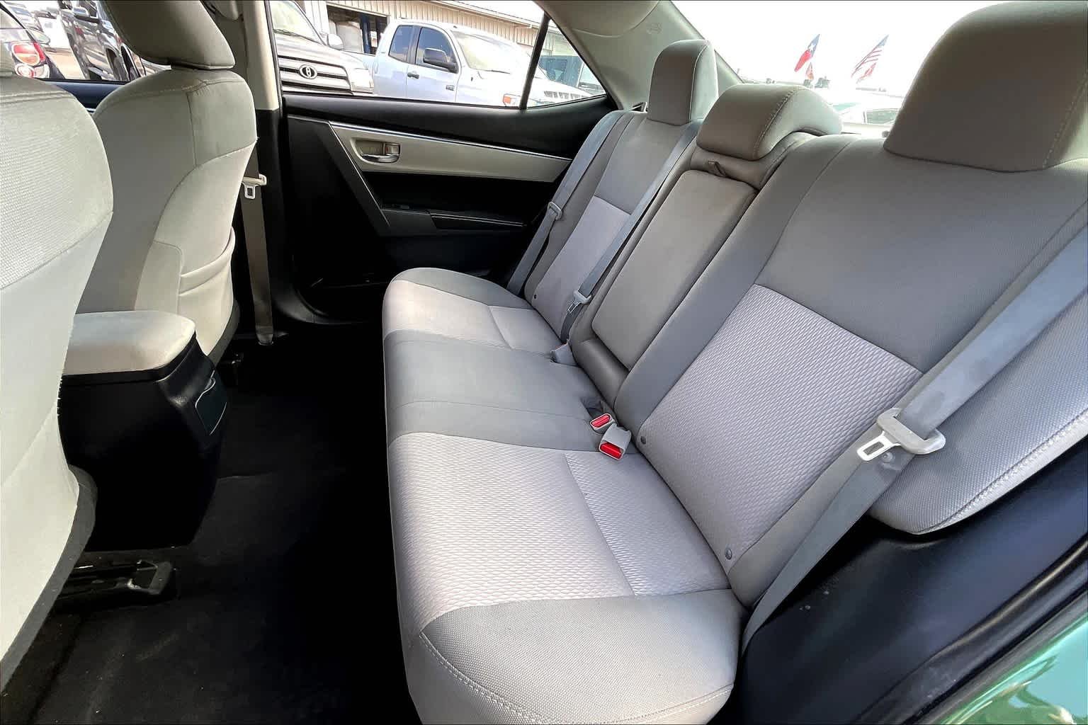 Used 2015 4Evergreen Mica Toyota LE image 20