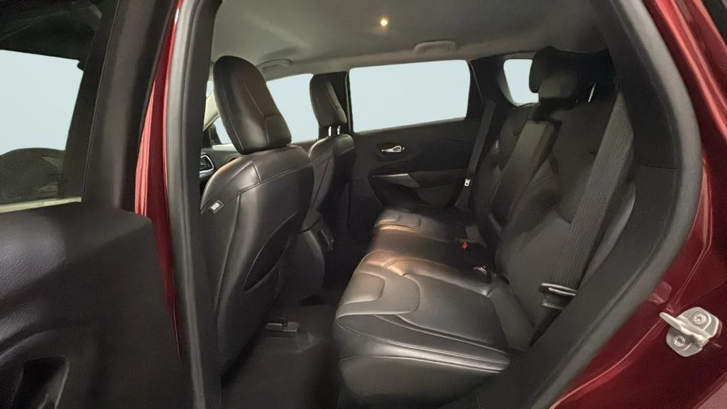 Used 2020 Red Jeep Limited image 12