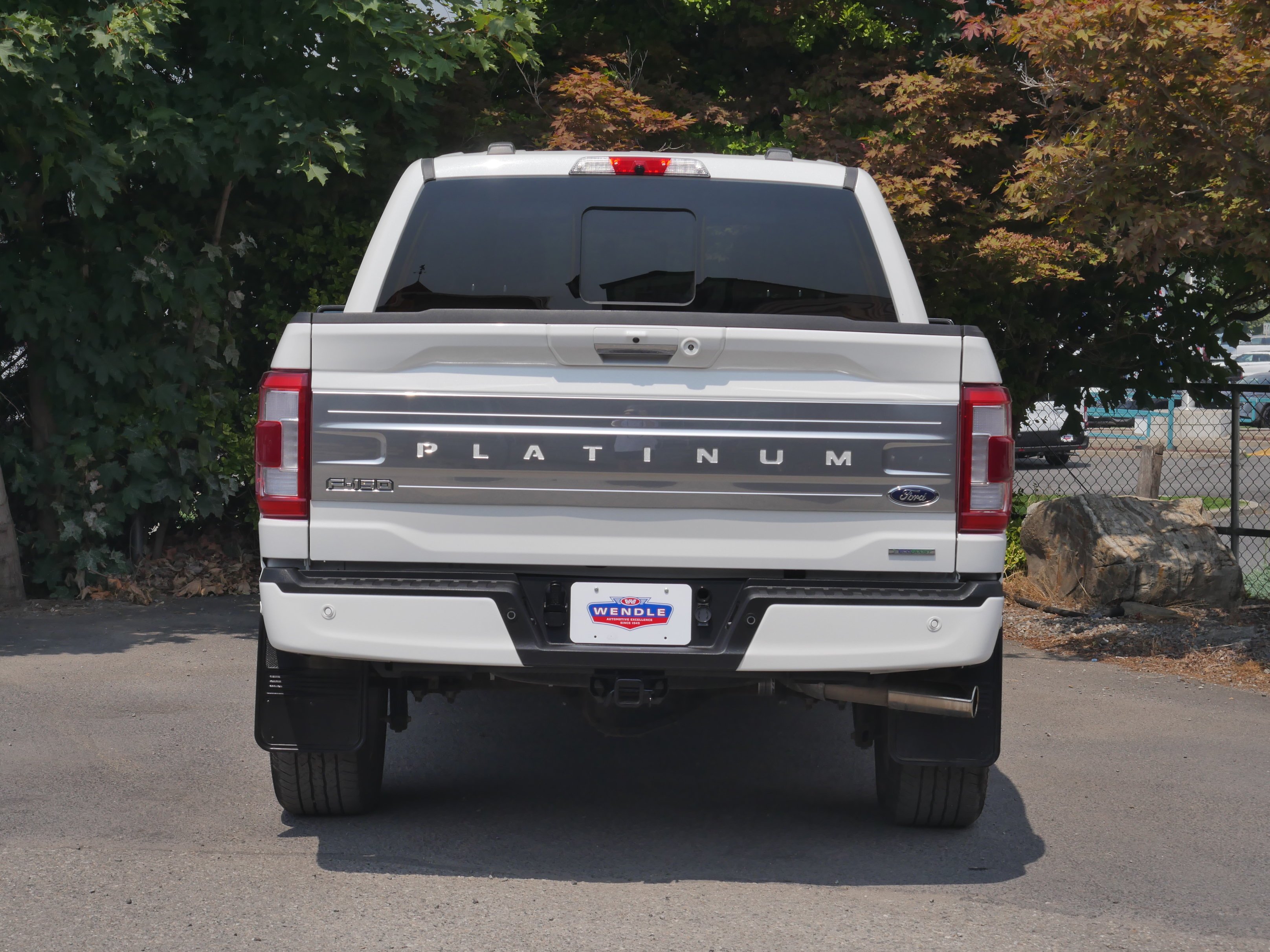 Used 2023 Star White Metallic Tri-Coat Ford Platinum image 25