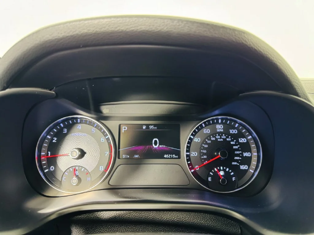 Used 2023 White Kia GT-Line image 10