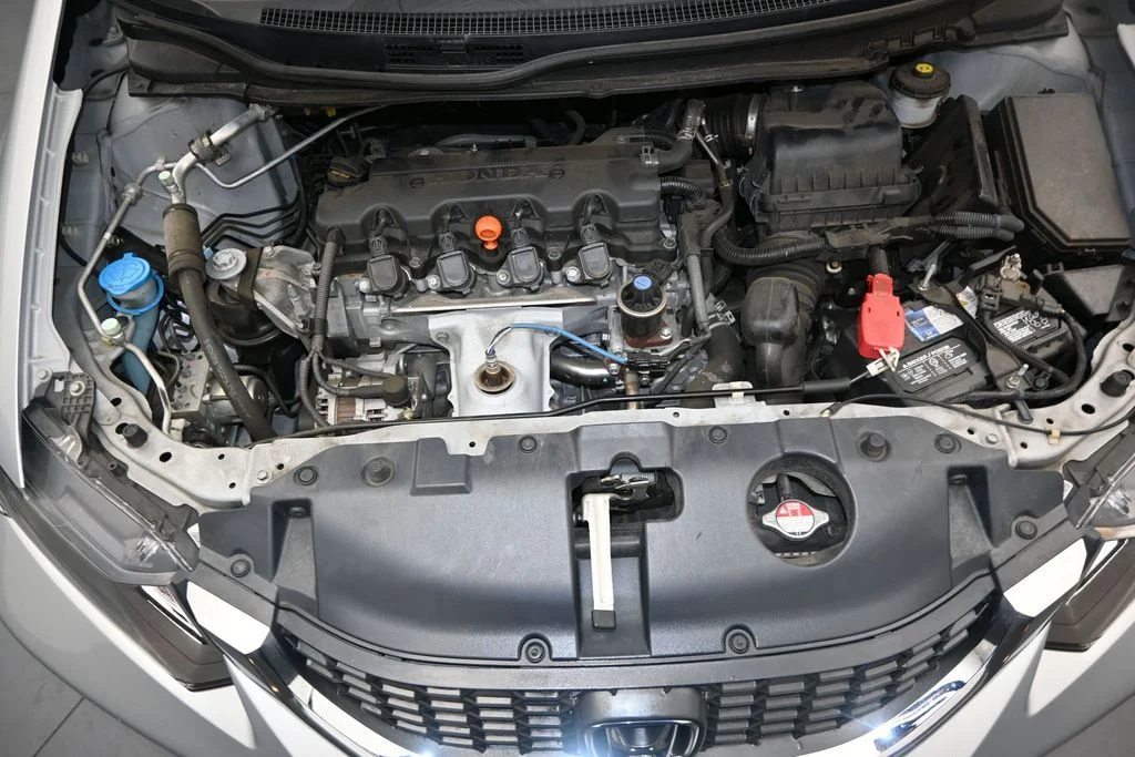 Used 2015 Silver Honda LX image 23