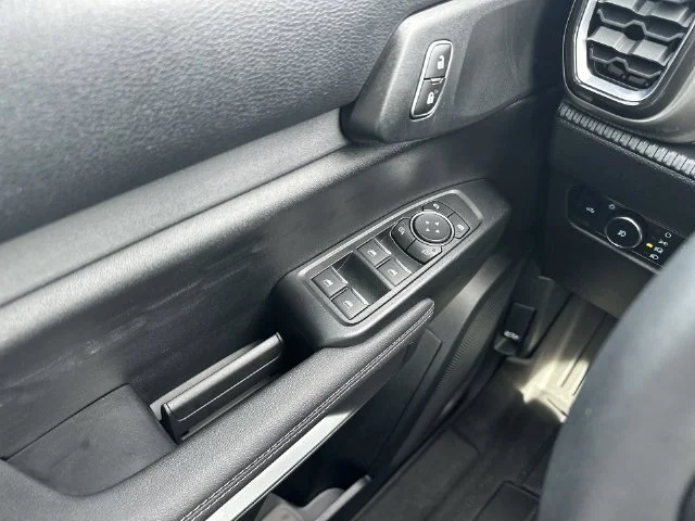Used 2025 Red Ford XLT image 14