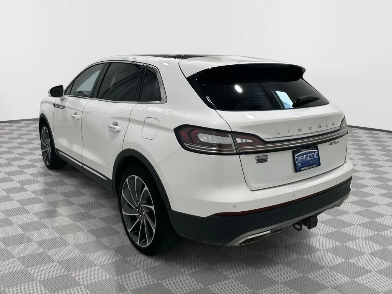 Used 2020 Lincoln Nautilus Reserve with VIN 2LMPJ8K94LBL24822 for sale in Alexandria, Minnesota