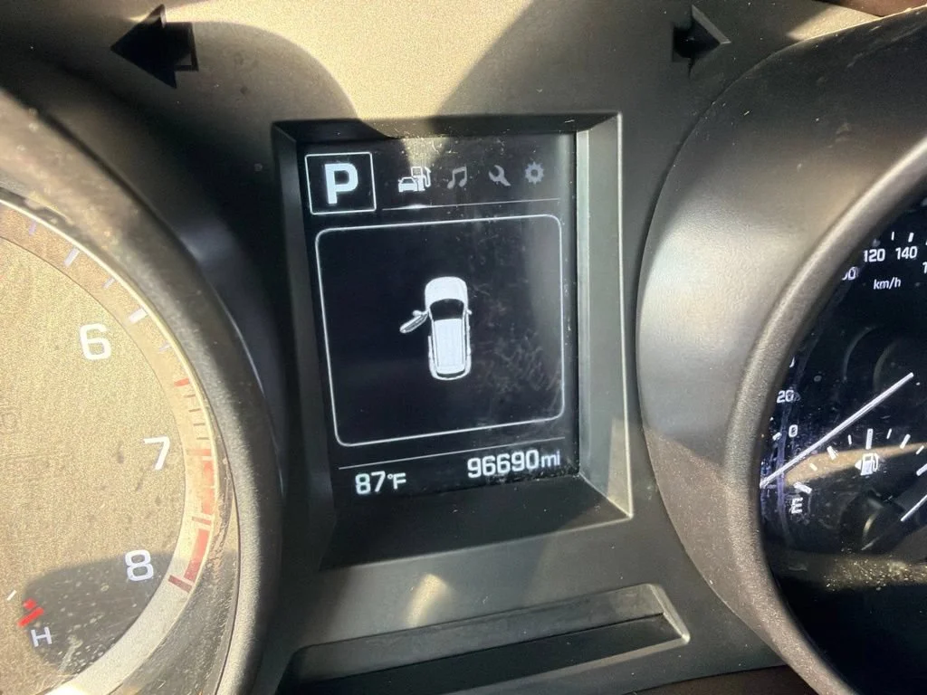 Used 2017 Frost White Pearl Hyundai 2.4L image 12