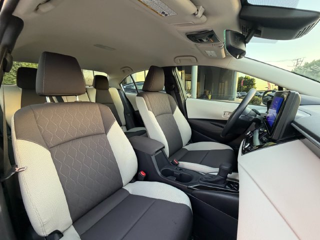Used 2026  Toyota LE image 33