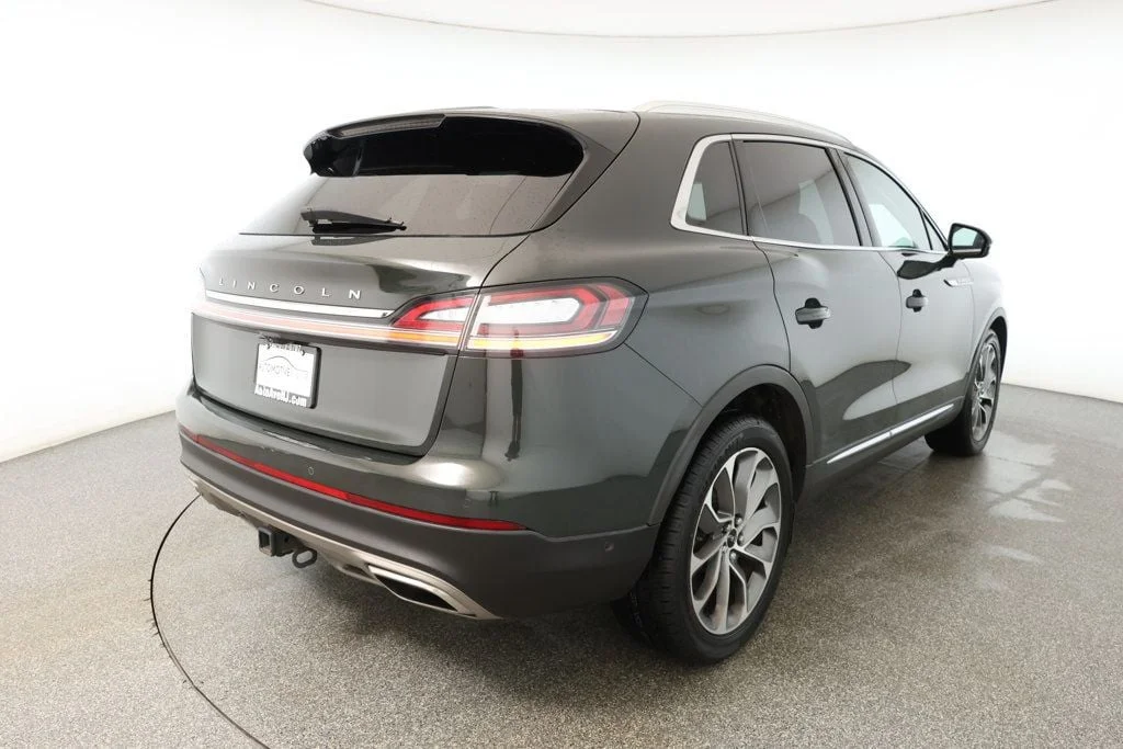 Used 2022 Gilded Green Metallic Clearcoat Lincoln Reserve AWD with Co-Pilot360 1.0 Plus Package & 20in Wheels image 4