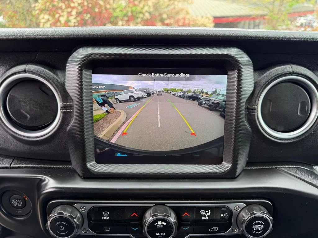 Used 2023 Silver Jeep Sahara 4xe image 22