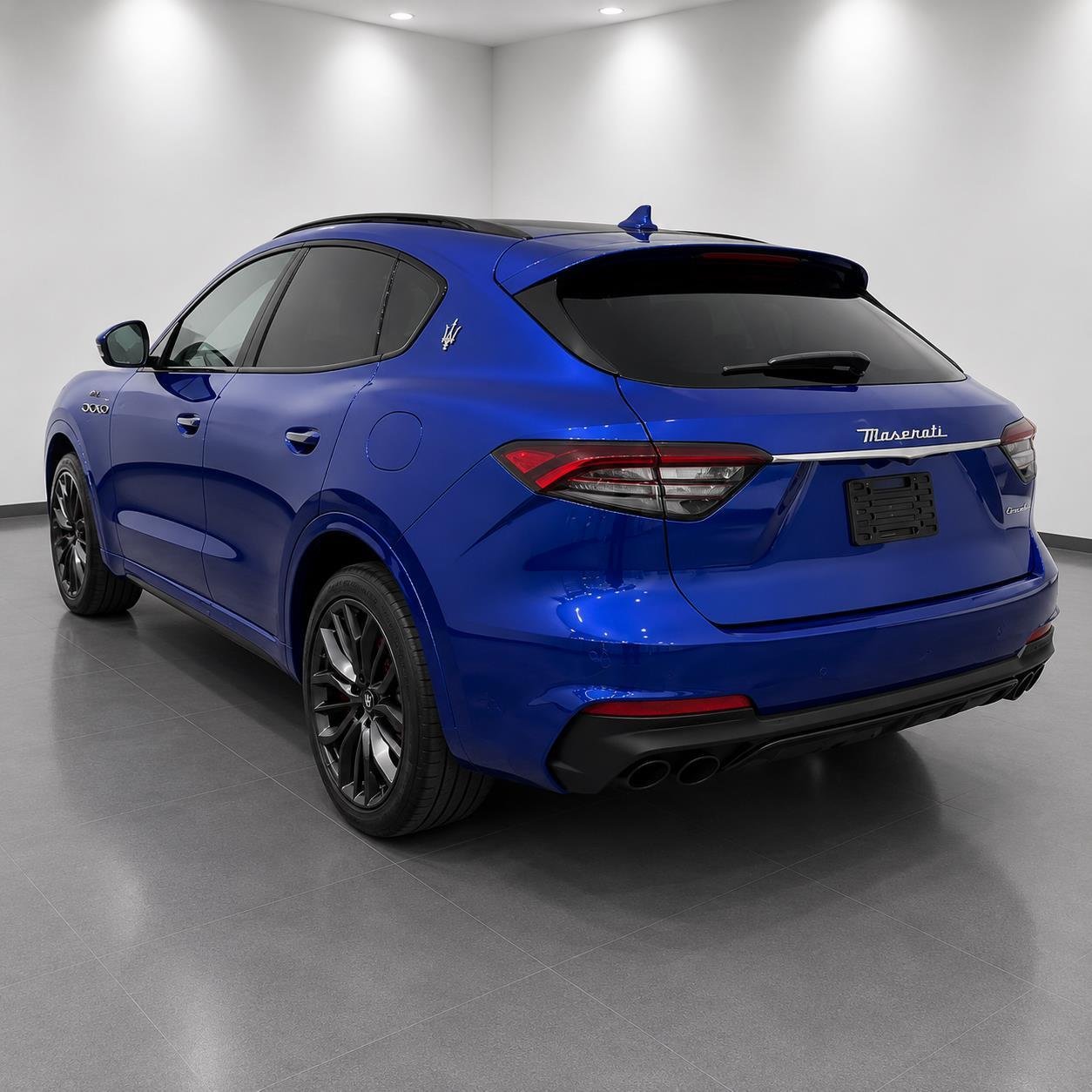 Used 2022 Blu Emozione Metallic Maserati Modena image 3