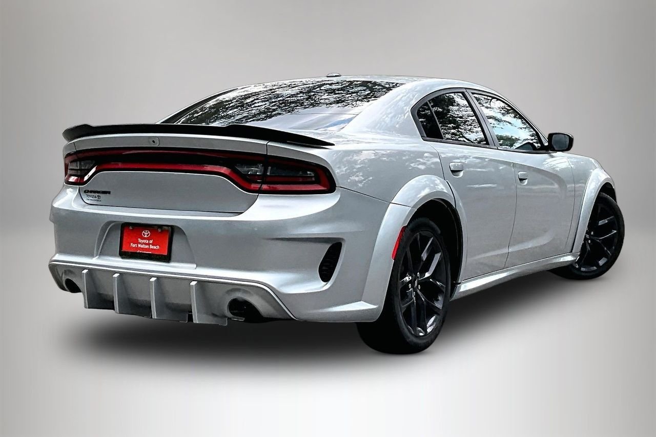 Used 2020 Silver Dodge SXT image 5