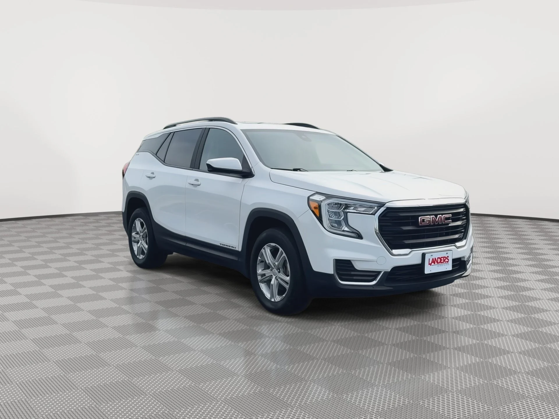 2023 GMC Terrain SLE - Photo 2