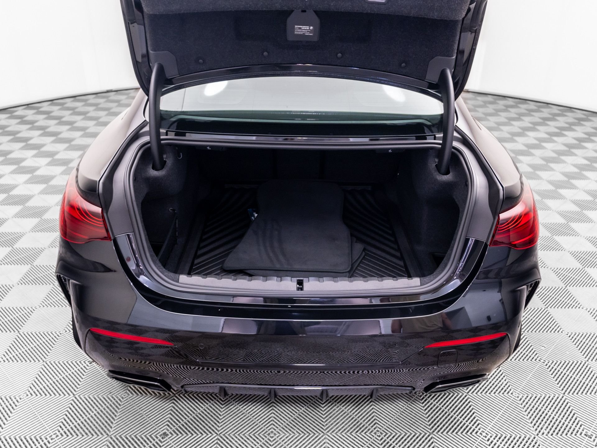 2026 BMW 4 Series M440i - Photo 30