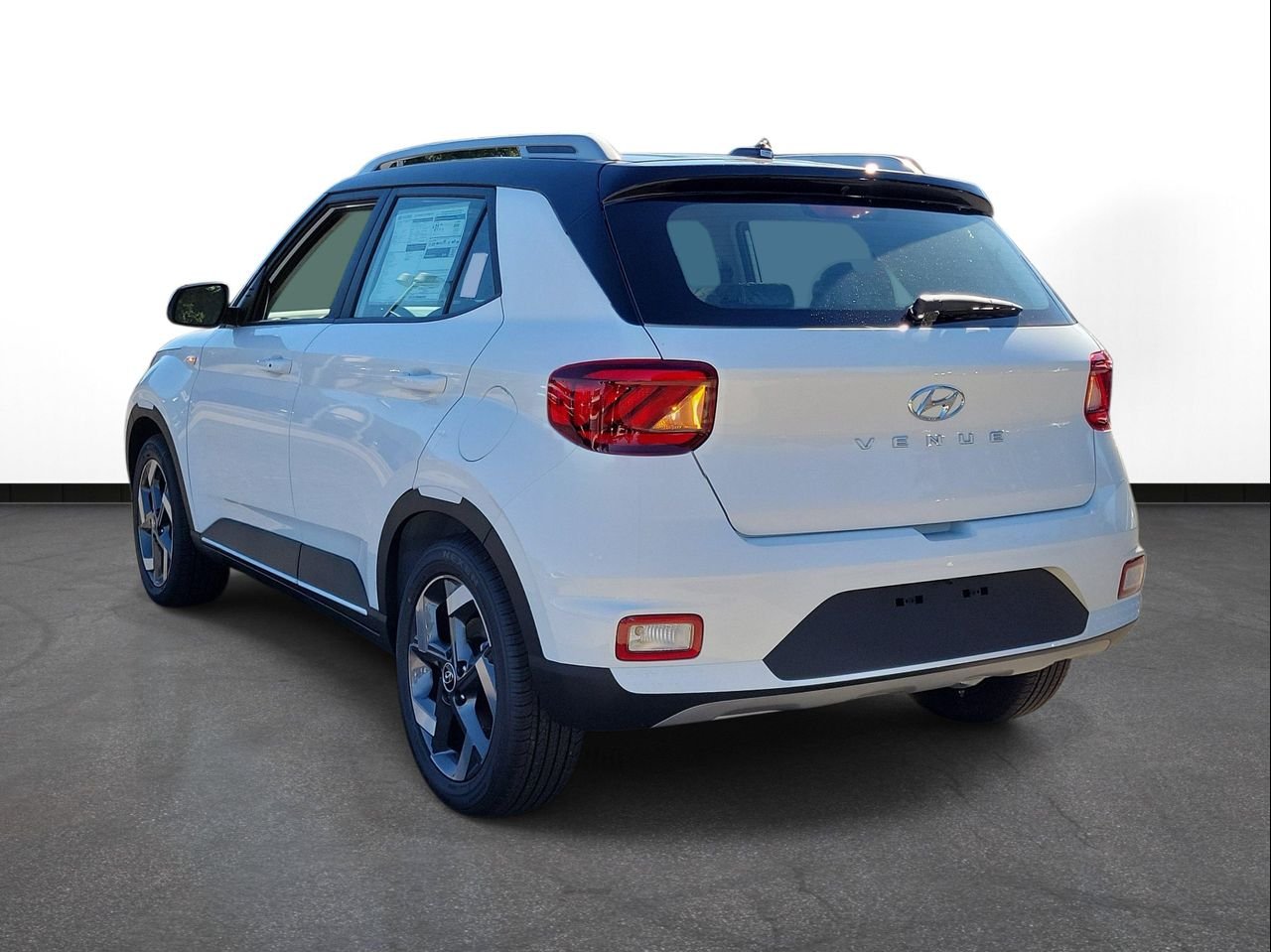 New 2026 Lunar White w/Black Roof Hyundai SEL w/Two-Tone Roof image 3