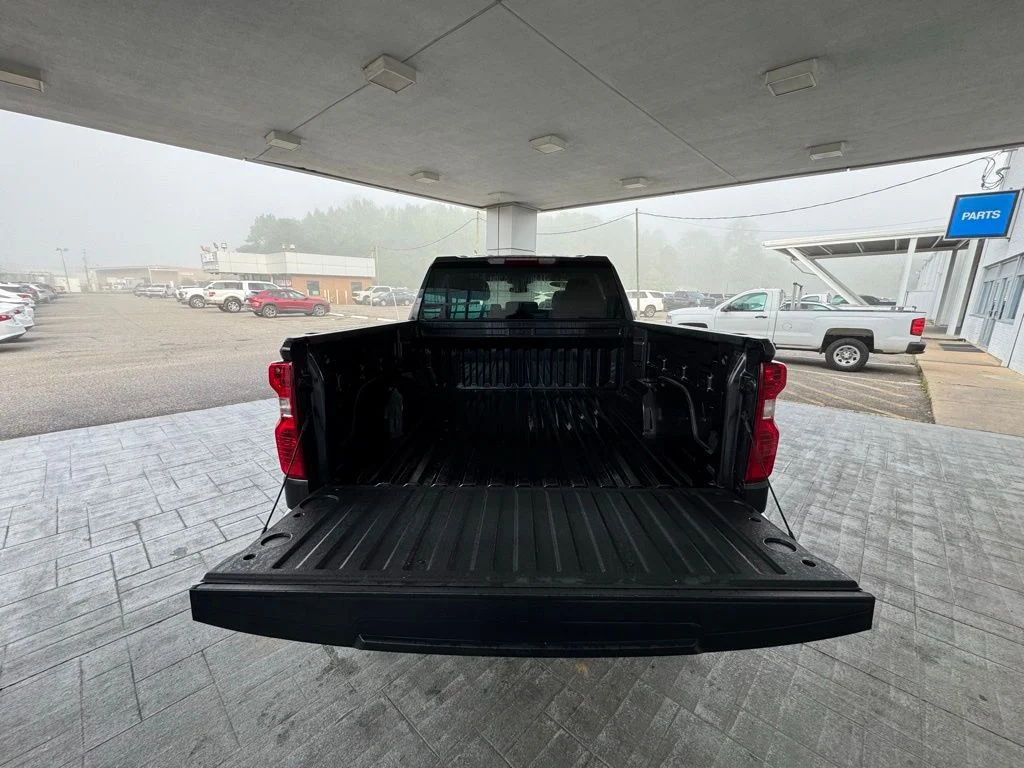Used 2024 Gray Chevrolet LT image 9