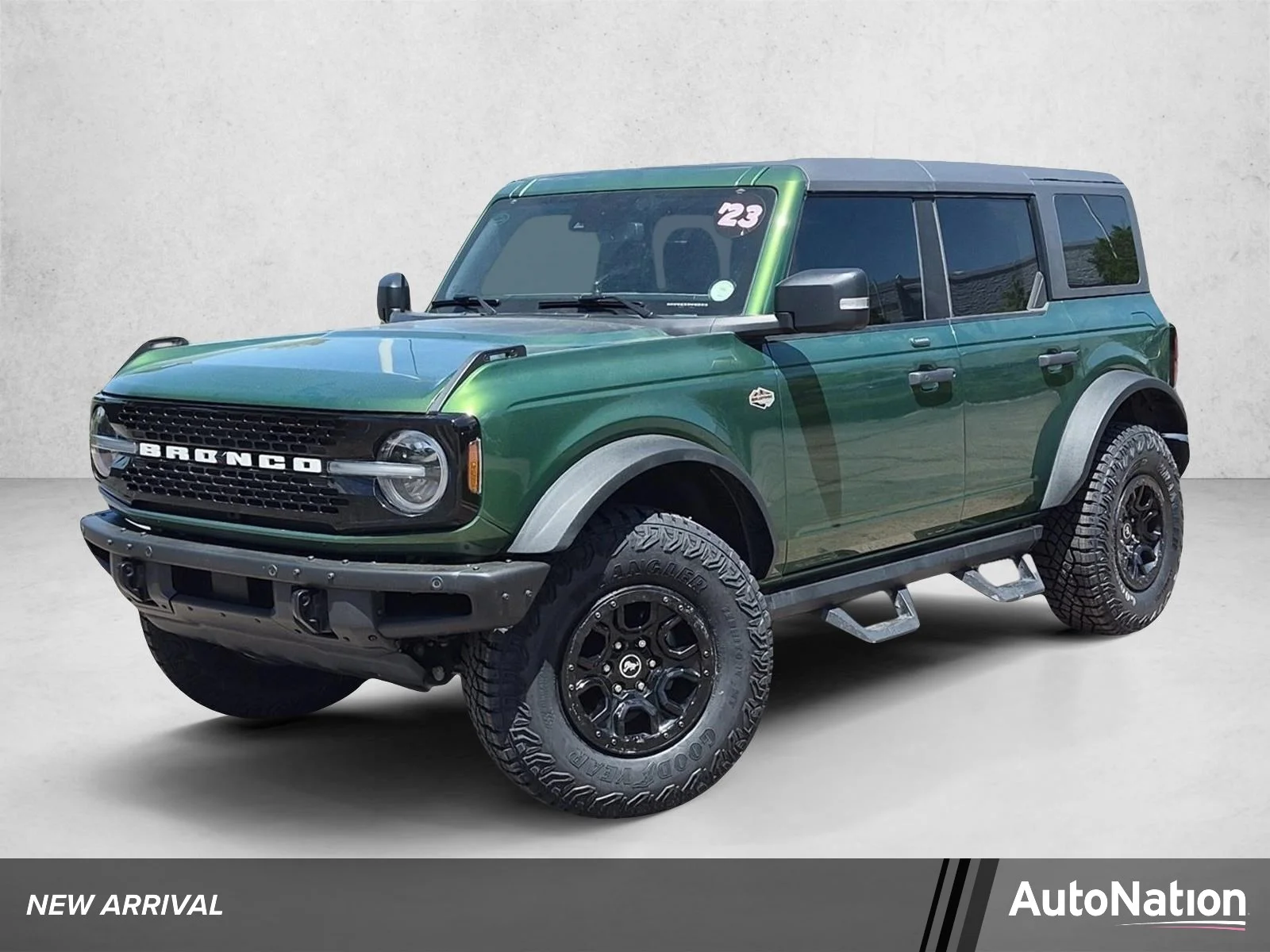 Used 2023 Eruption Green Metallic Ford Wildtrak image 1
