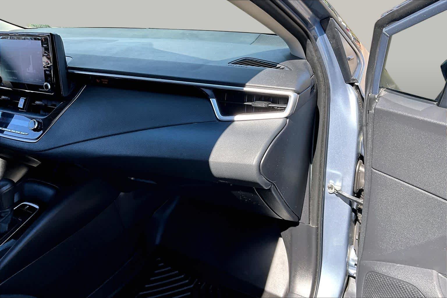 Used 2022 Celestite Toyota LE image 18