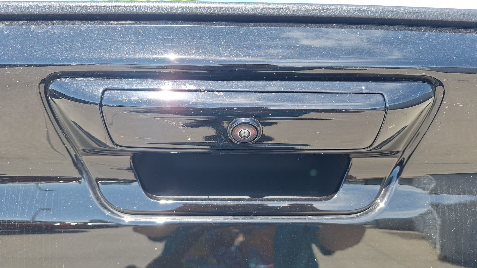 New 2026 Diamond Black Crystal Pearl-Coat Exterior Paint RAM RHO image 16