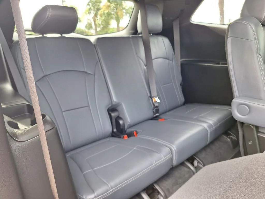 Used 2023 Black Buick Essence image 35