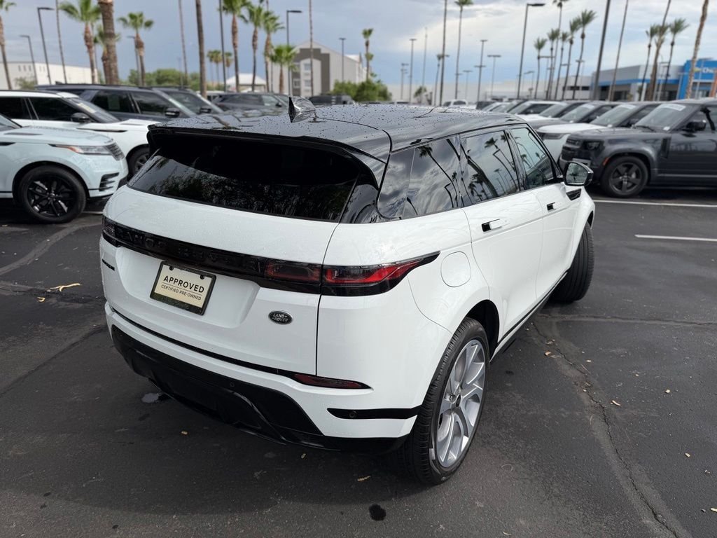 Used 2023  Land Rover R-Dynamic SE image 8