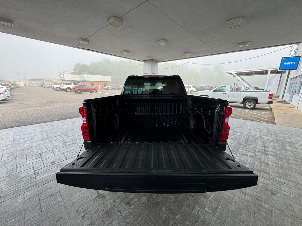 Used 2024 Gray Chevrolet LT image 9