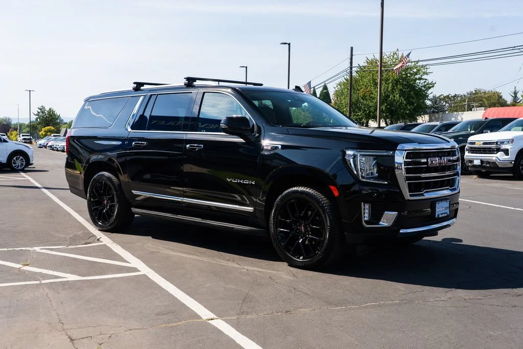 Used 2023 ONYX BLACK GMC SLT image 5