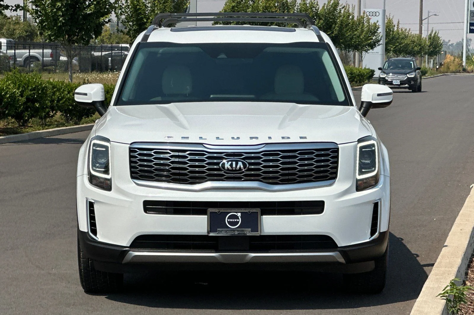 Used 2020 White Kia EX image 8