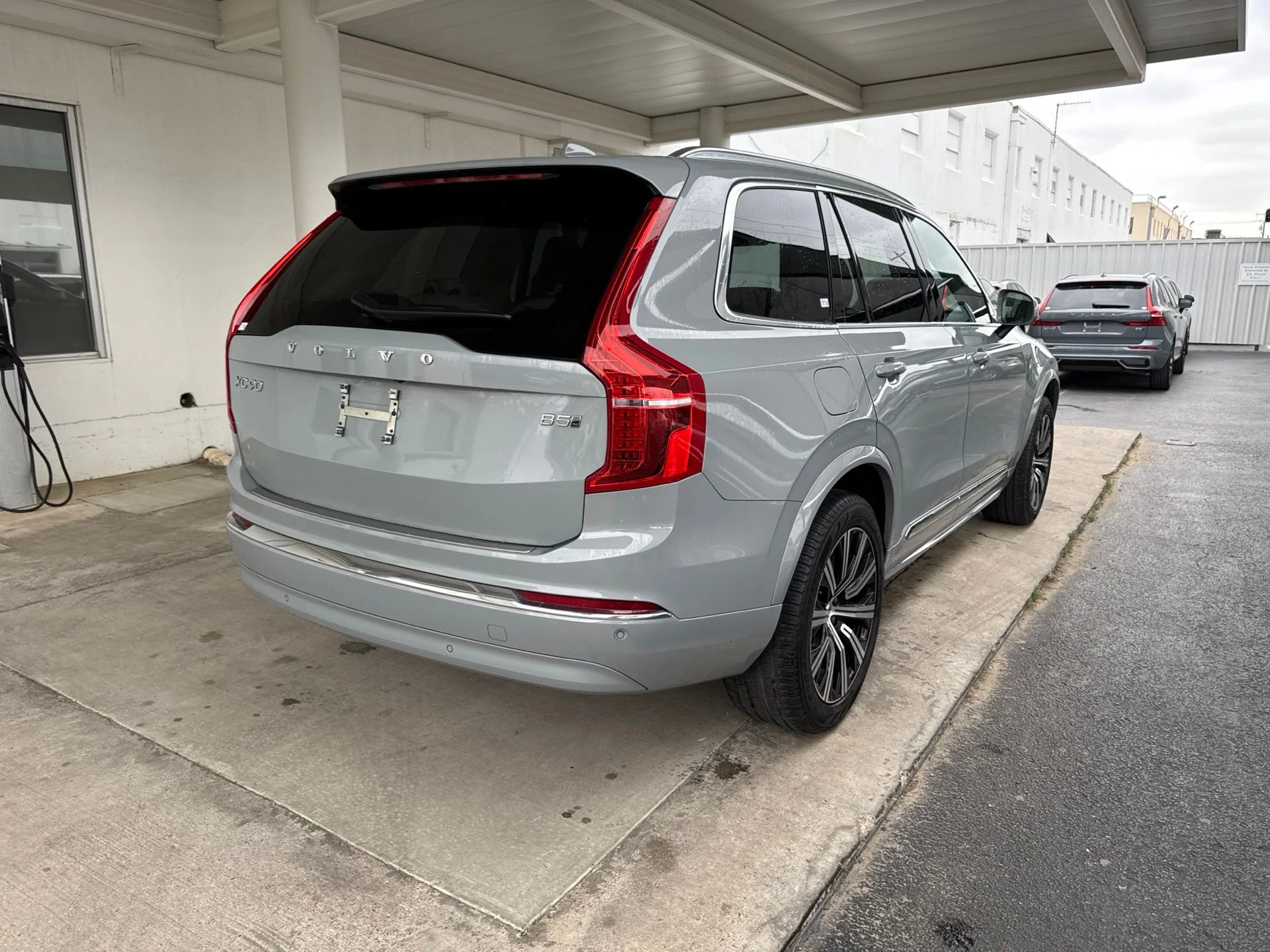 Certified Used 2024 Vapour Grey Volvo Core image 5