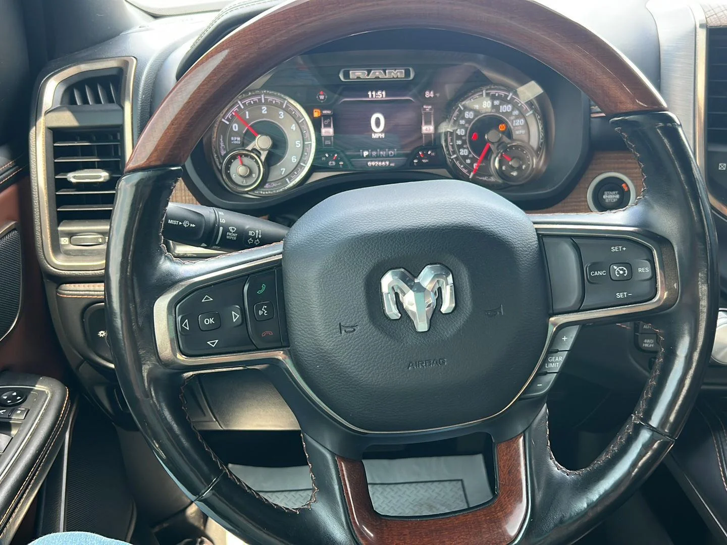 2019 RAM Ram 1500 Pickup Longhorn - Photo 15