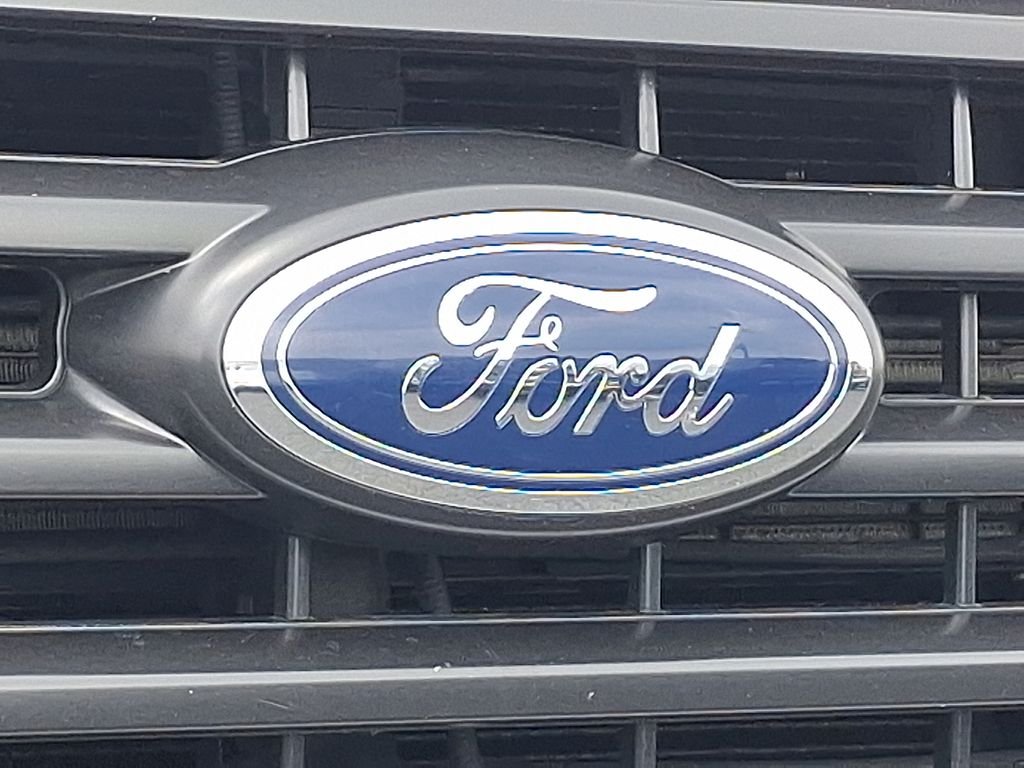 Used 2017 White Ford  image 29