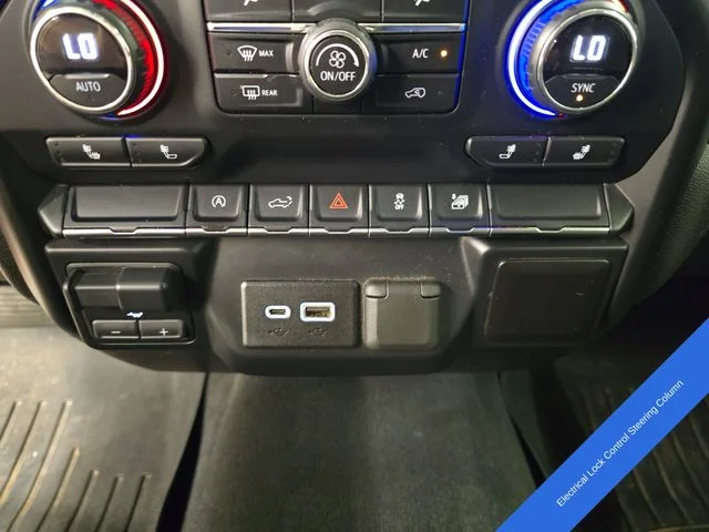 Used 2019 Red Chevrolet RST image 27