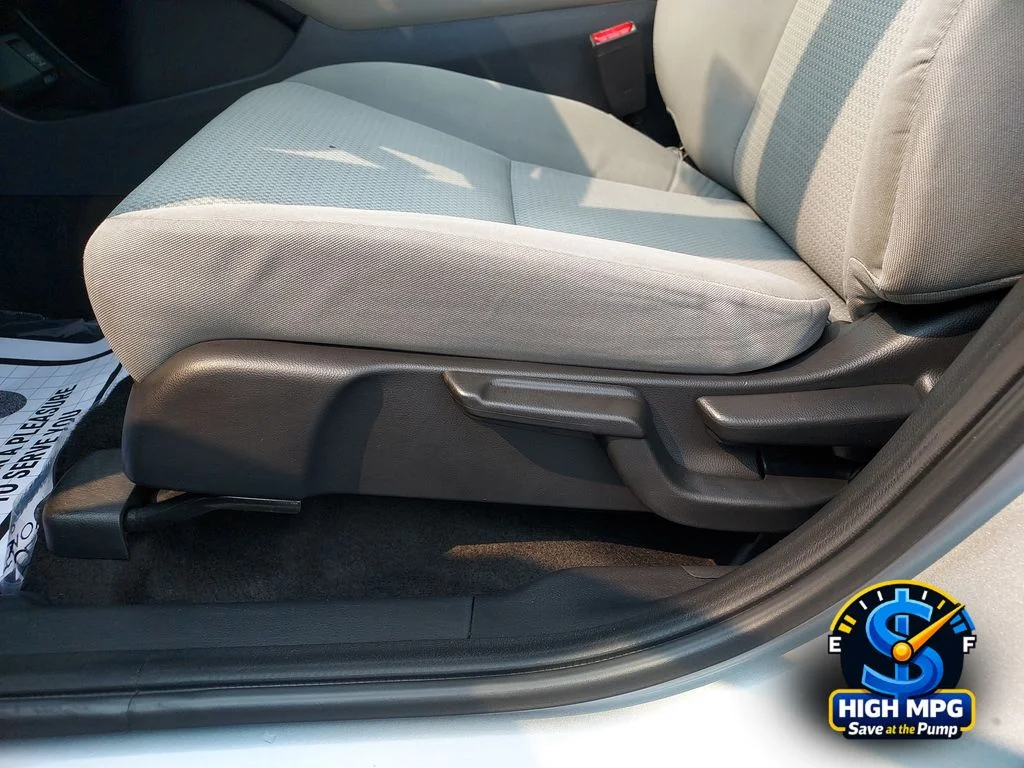 Used 2021 Silver Honda LX image 10
